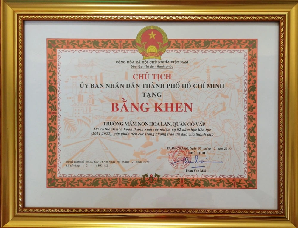 Bang khen Truong Mam Non Hoa Lan